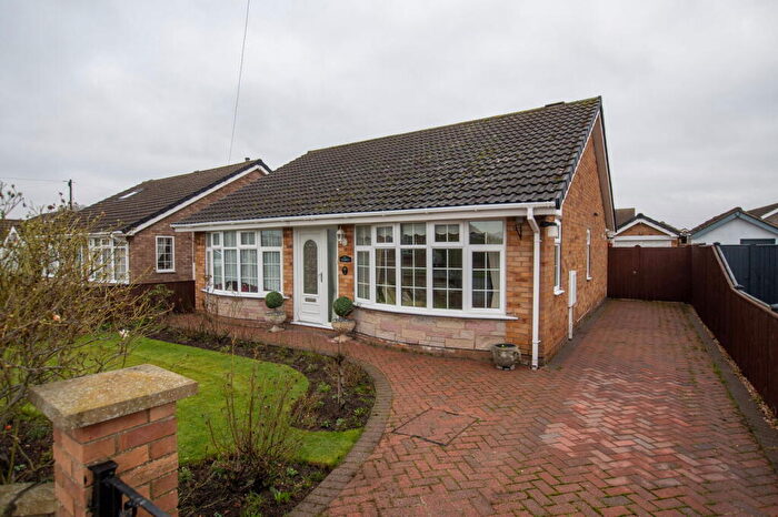 2 Bedroom Detached Bungalow For Sale In Brixham Court, Grimsby, DN33