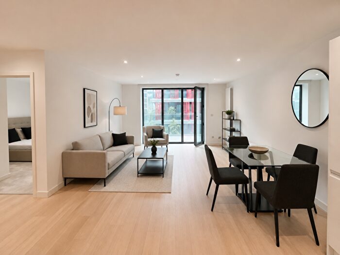 2 Bedroom Flat To Rent In Royal Wharf, Silvertown, Newham, London, E16
