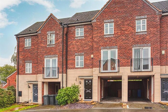 3 Bedroom Terraced House To Rent In Girton Way, Mickleover, DE3