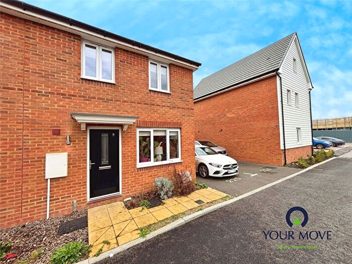 3 Bedroom Semi-Detached House To Rent In Bennett Close, Hythe, Kent, CT21