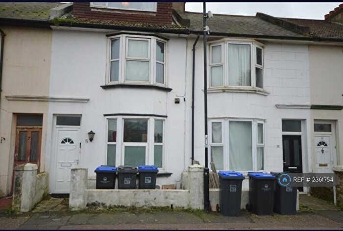 1 Bedroom Flat To Rent In Cross Street, Worthing, BN11