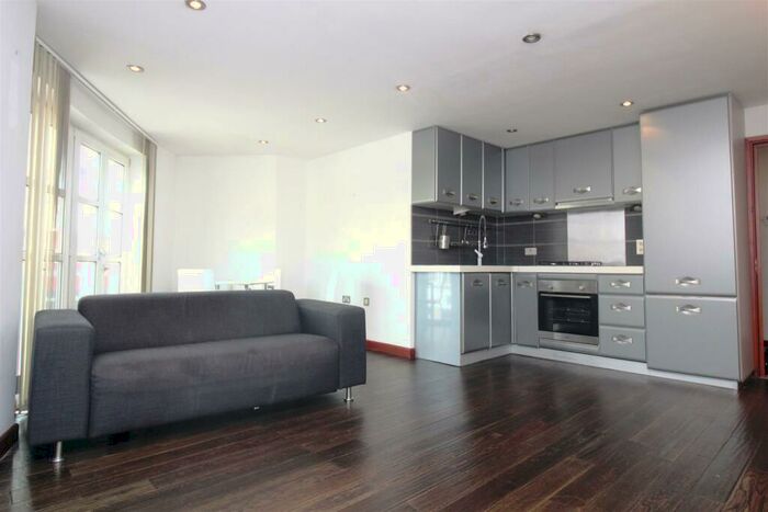 1 Bedroom Flat To Rent In Horizon Building, George Lane, South Woodford, London, E18