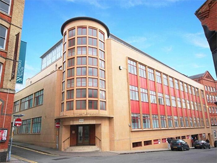 2 Bedroom Flat For Sale In Guildhall Road, Derngate, Northampton, NN1