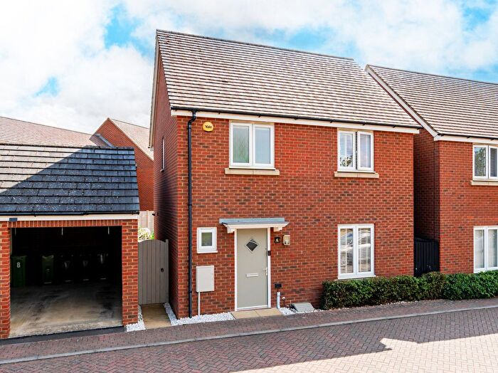 3 Bedroom Detached House For Sale In Arran Way Newton Leys, Milton Keynes, MK3
