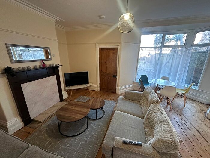 5 Bedroom Terraced House To Rent In Carholme Road, Lincoln, LN1