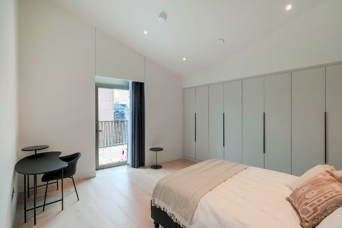 1 Bedroom Flat To Rent In Ganton Street, London, W1F