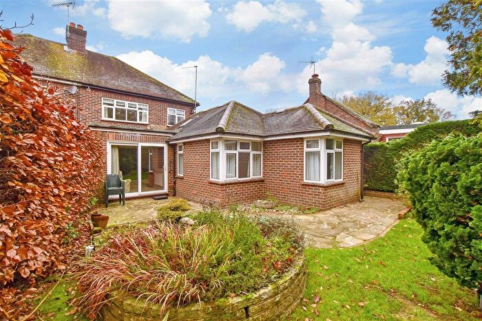 4 Bedroom Semi Detached House For Sale In The Drive, Cranleigh, Surrey, GU6