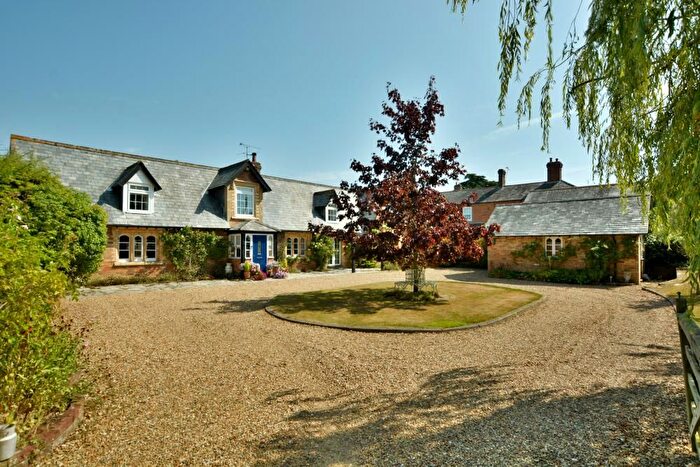 4 Bedroom Detached House For Sale In Moortown Drive, Wimborne, BH21
