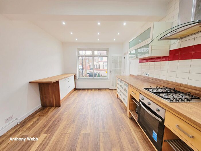 3 Bedroom Terraced House To Rent In Russell Avenue, Wood Green, N22