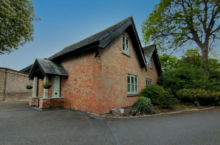 1 Bedroom Mews To Rent In Forest Road, Woodhouse, LE12