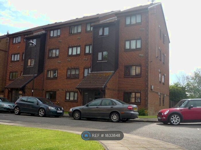 2 Bedroom Flat To Rent In Wicket Road, Perivale, UB6