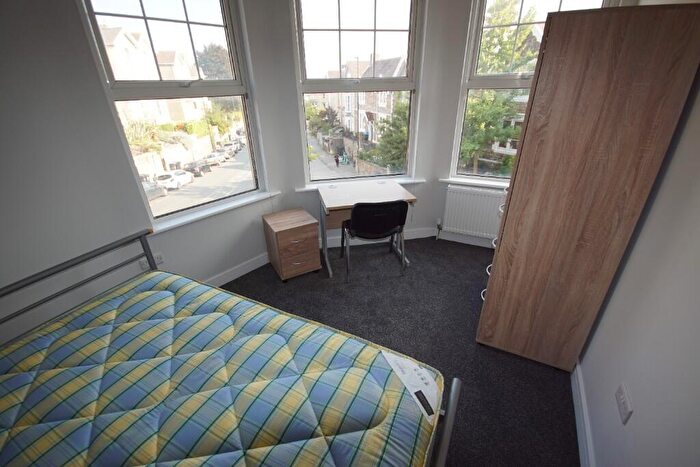 2 Bedroom Flat To Rent In Lower Redland Road, Bristol, BS6