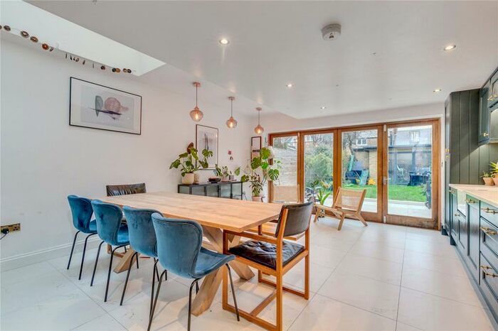 4 Bedroom Terraced House To Rent In Bickerton Road, London, N19