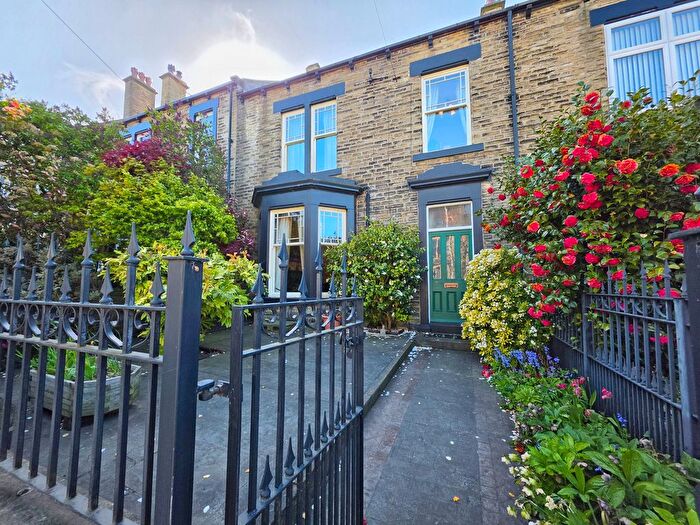 4 Bedroom Villa For Sale In Park Grove, Barnsley, S70