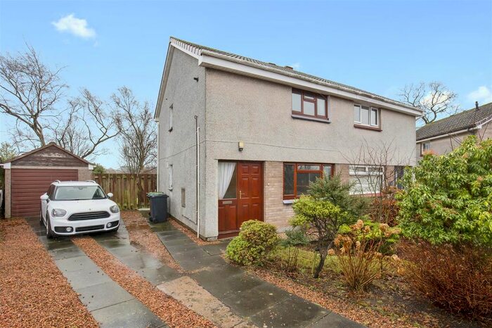 3 Bedroom Property For Sale In Arkaig Drive, Crossford, Dunfermline, KY12