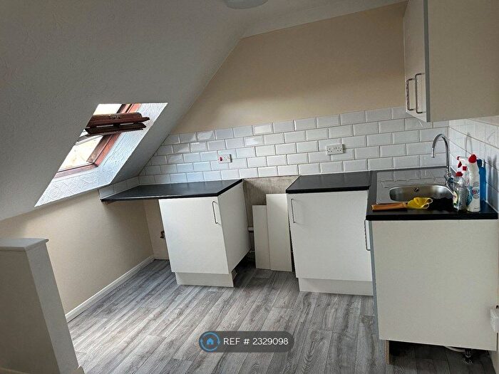 1 Bedroom Flat To Rent In Church Street, Dorchester, DT1