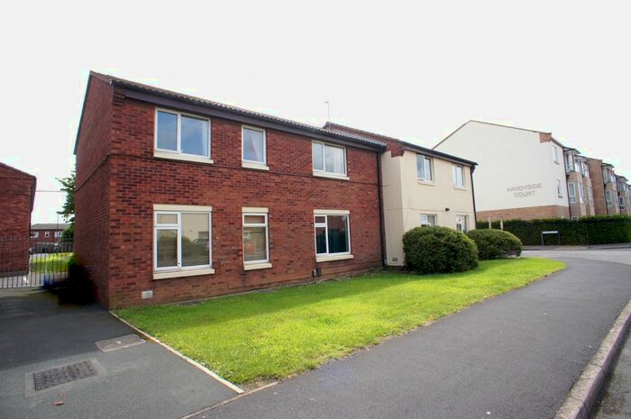2 Bedroom Flat To Rent In Griffin Close, Alvaston, Derby DE24