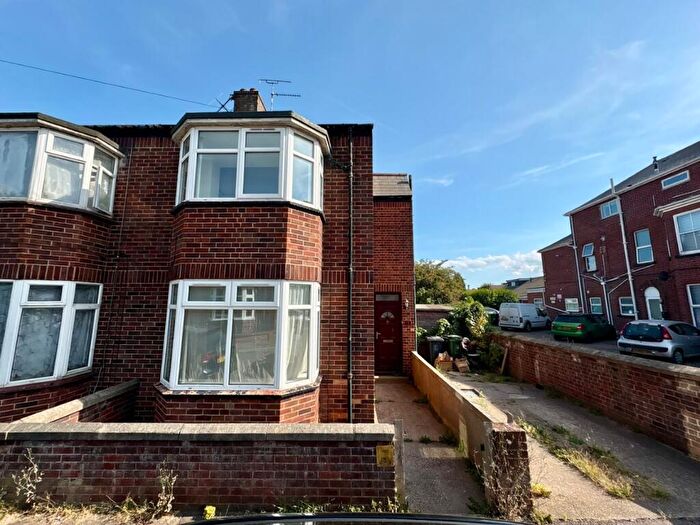 3 Bedroom Semi-Detached House For Sale In Albany Road, Great Yarmouth, Norfolk, NR31
