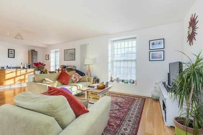 2 Bedroom Flat To Rent In Main Mill, Greenwich, SE10