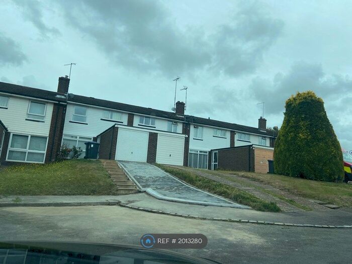 3 Bedroom Terraced House To Rent In Courtlands, Haywards Heath, RH16