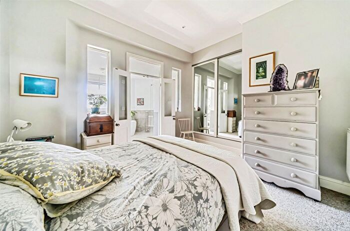 2 Bedroom Flat For Sale In Second Drive, Teignmouth, Devon, TQ14