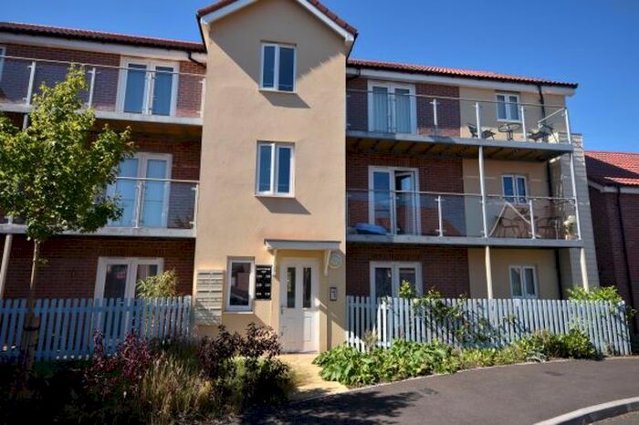 2 Bedroom Flat To Rent In Myrtlebury Way, Exeter, EX1