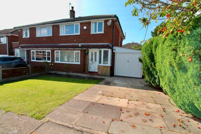 3 Bedroom Semi-Detached House To Rent In Linnell Drive, Rochdale, OL11