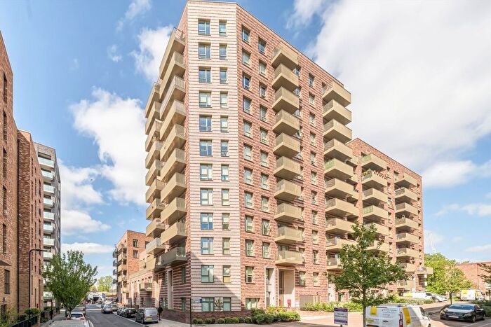 1 Bedroom Flat For Sale In Streamdale Road, Acton, W3