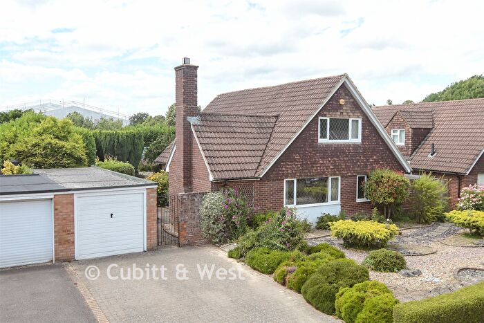 4 Bedroom Detached House For Sale In Moat Walk, Crawley, West Sussex, RH10