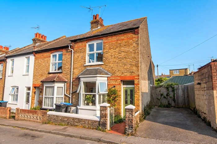 3 Bedroom End Of Terrace House For Sale In Livingstone Road, Broadstairs, CT10
