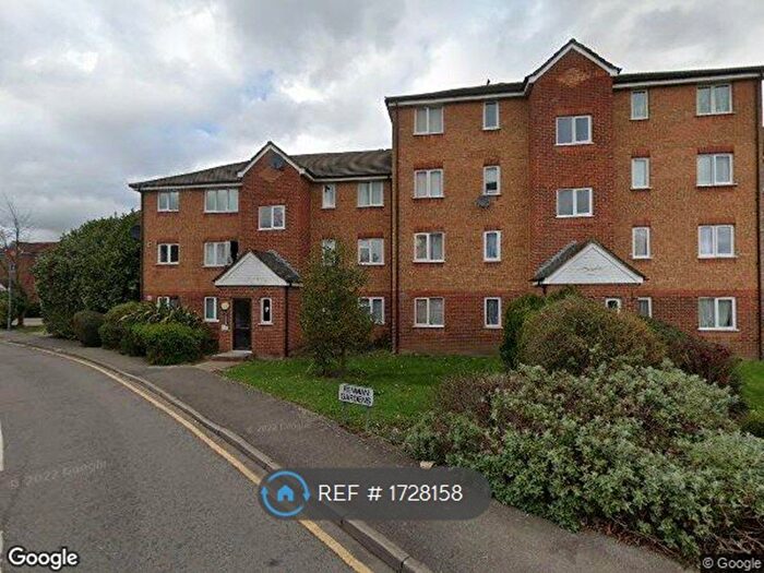 Studio To Rent In Goodmays, Ilford, IG3