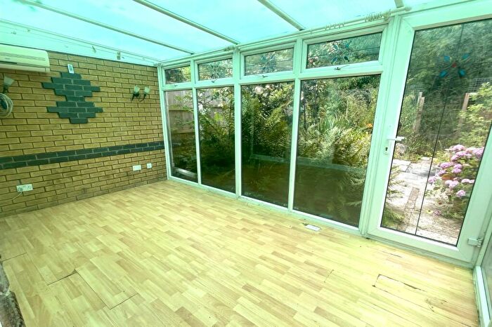 3 Bedroom End Of Terrace House For Sale In Links Avenue, Little Sutton, Ellesmere Port, Cheshire, CH66