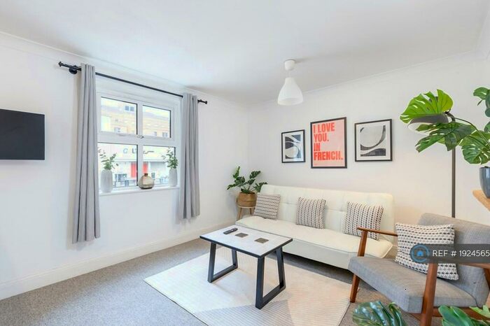 2 Bedroom Flat To Rent In Trafalgar View, Brighton, BN1