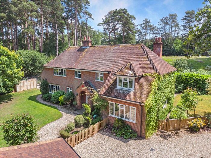 5 Bedroom Detached House For Sale In Red Shute Hill, Hermitage, Thatcham, Berkshire, RG18