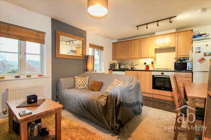 1 Bedroom Maisonette To Rent In Turing Court, Ipswich, IP5