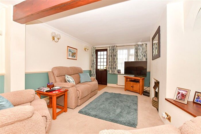 2 Bedroom Cottage For Sale In Warehorne Road, Hamstreet, Ashford, Kent, TN26