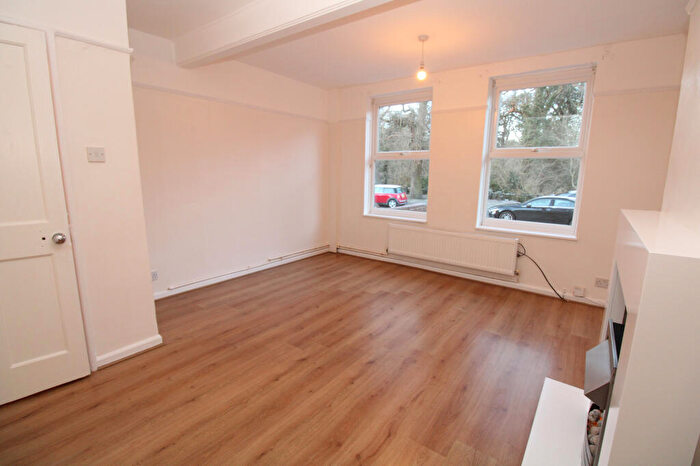 2 Bedroom Terraced House To Rent In Court Farm Road, Mottingham, SE9