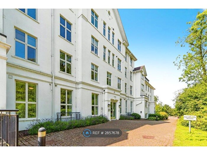 2 Bedroom Flat To Rent In The Whitehouse, Northampton, NN5