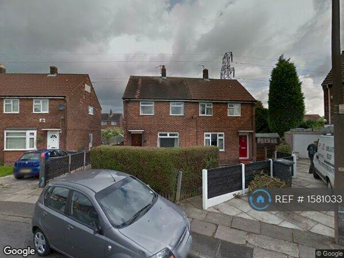 3 Bedroom Semi-Detached House To Rent In Raglan Avenue, Swinton, Manchester, M27