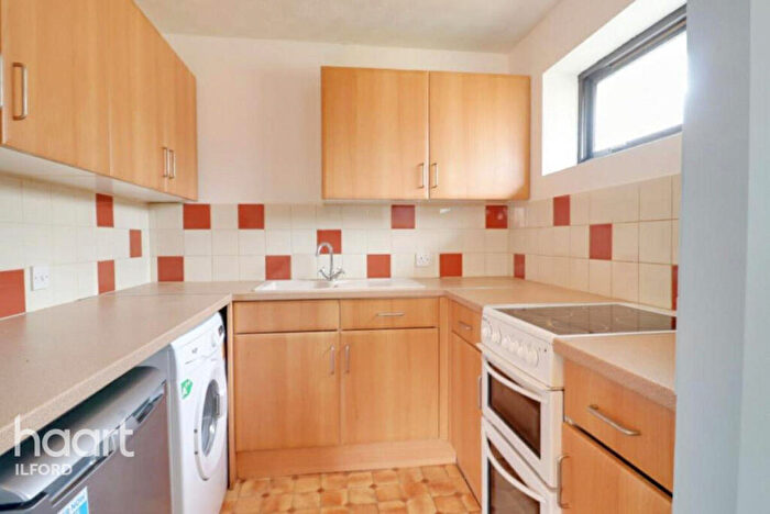 1 Bedroom Retirement Property To Rent In Golding Court, Riverdene Road, Ilford, IG1