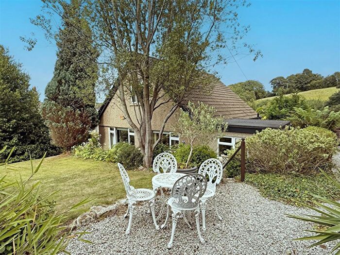 3 Bedroom Detached House For Sale In Hillside Meadow, Penryn, TR10