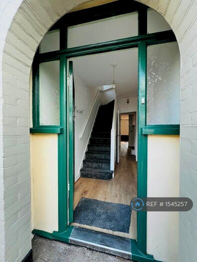 4 Bedroom End Of Terrace House To Rent In Sydney Road, Ilford, IG6