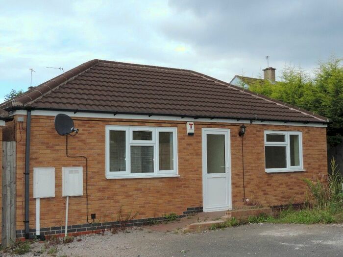 2 Bedroom Bungalow To Rent In Stockland Road, Leicester LE2
