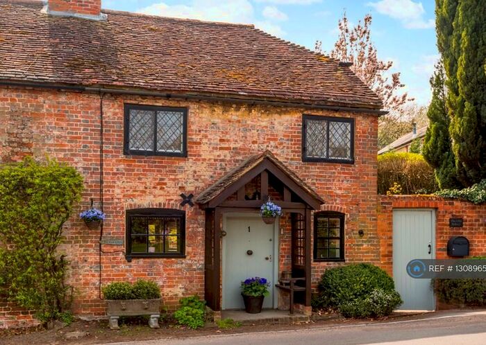 3 Bedroom Semi-Detached House To Rent In Seale Lodge Cottages, Farnham, GU10