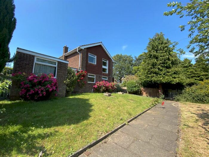 3 Bedroom Detached House To Rent In Porters Croft, Birmingham, B17