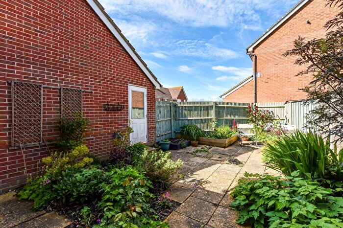 3 Bedroom End Of Terrace House For Sale In Tide Way, Bracklesham Bay, PO20