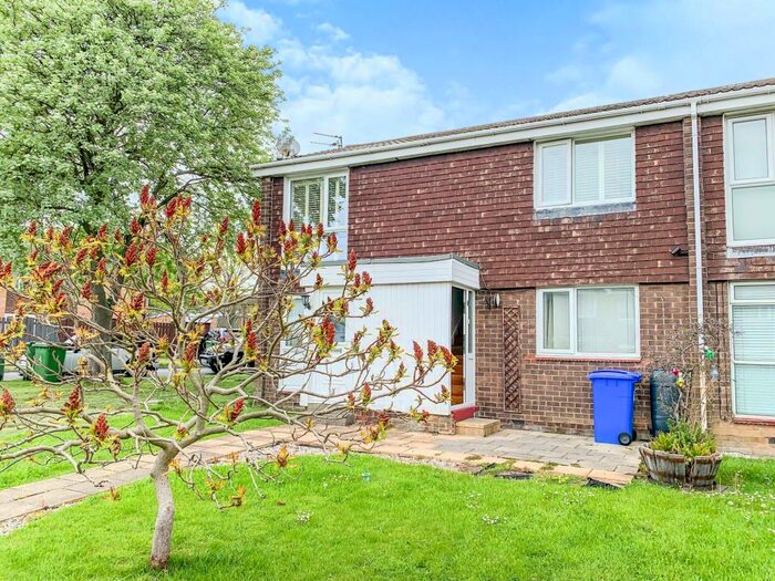 2 Bedroom Flat To Rent In Woodhill Road, Cramlington, Northumberland, NE23