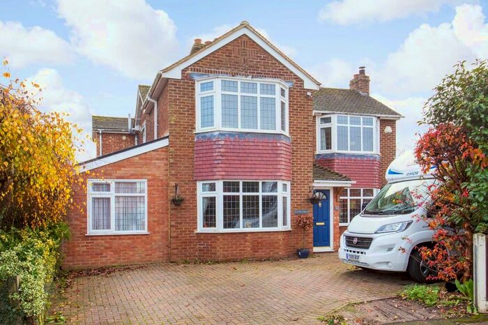 4 Bedroom Detached House For Sale In Union Road, Bridge, CT4