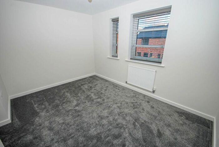 2 Bedroom End Of Terrace House To Rent In Oxford Street, Rugby, CV21