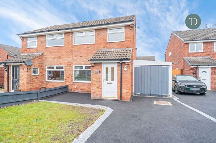 3 Bedroom Semi Detached House For Sale In Lancers Croft, Great Sutton, Ellesmere Port, CH66